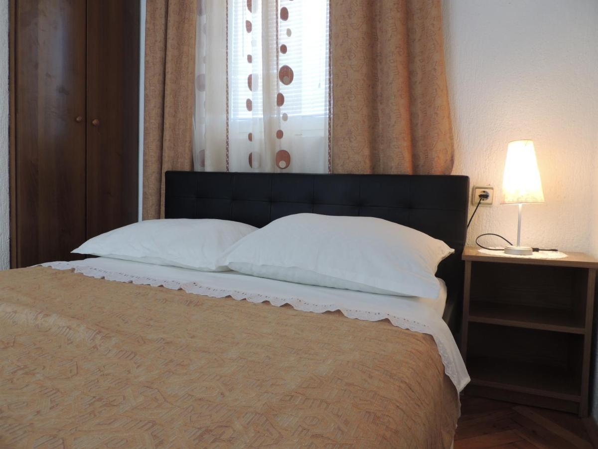 Apartman Husic باغ المظهر الخارجي الصورة
