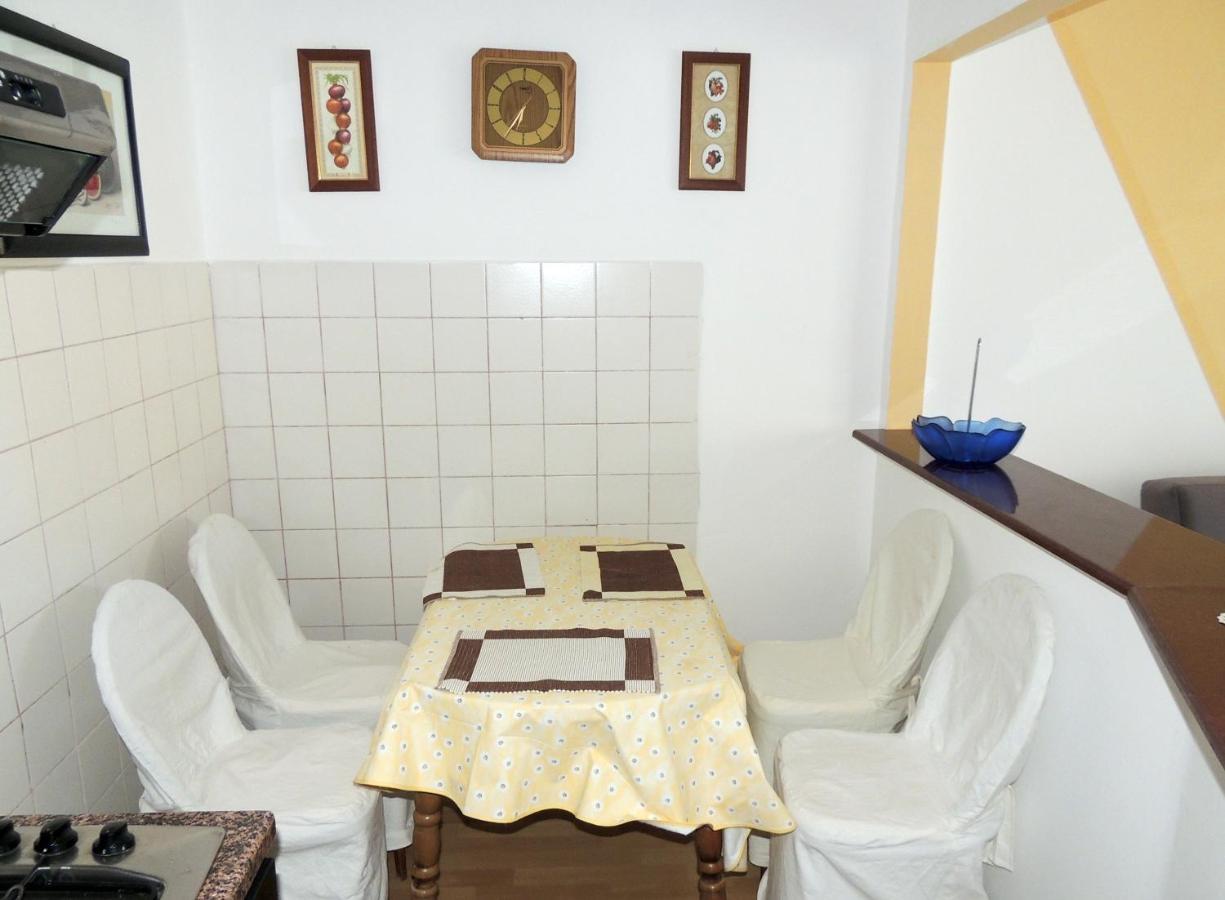 Apartman Husic باغ المظهر الخارجي الصورة