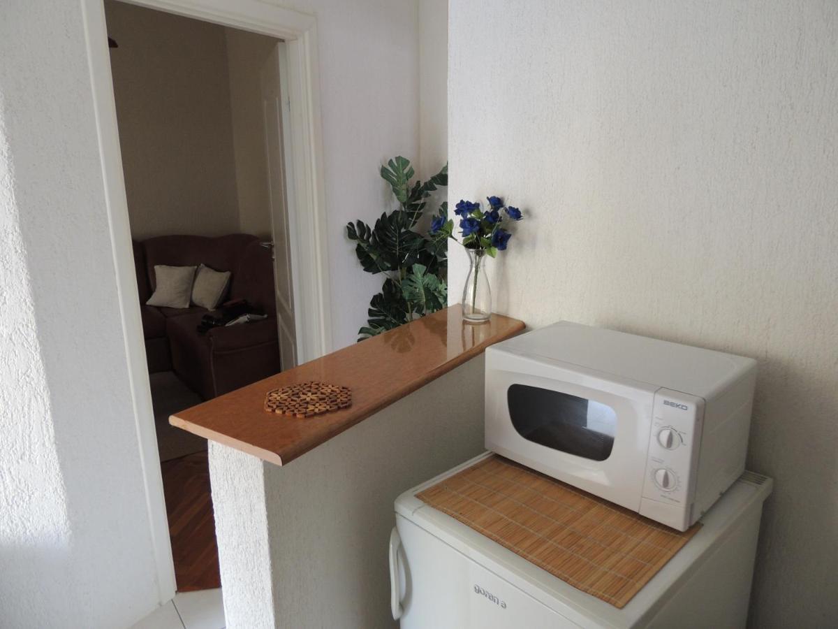 Apartman Husic باغ المظهر الخارجي الصورة
